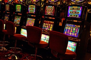 Wild Bandito payout table showing symbol combinations and payouts